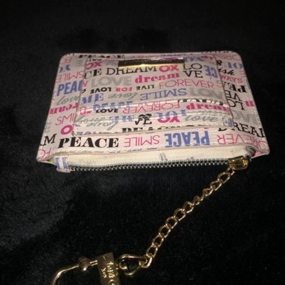 Betsey Johnson‎ Wallet Card Case ID Window & Zip Coin Pouch White Multi Words